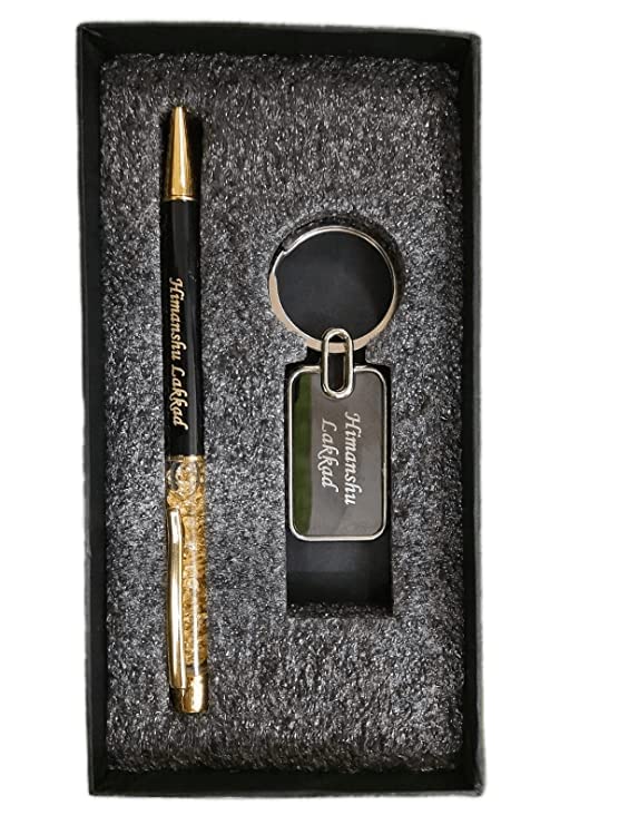 Personalised metal pen and keychain gift set engraved with a name, in a gift case